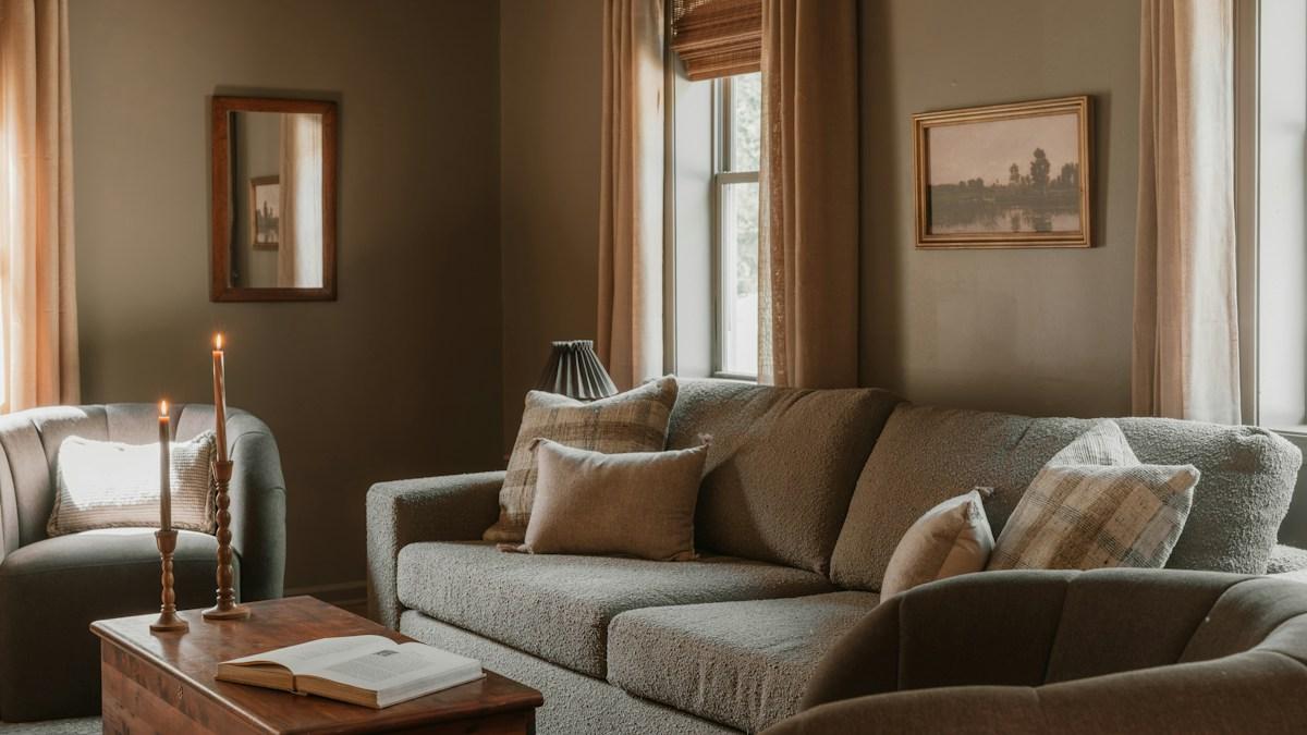 That Cosy Feeling Some Rooms Give You Isn’t Luck. It’s Light, Corners and Safety