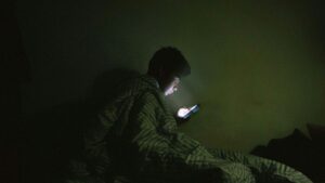 It’s 11pm and You’re Still Reading Bad News. Here’s What Your Brain Is Doing, Hour by Hour